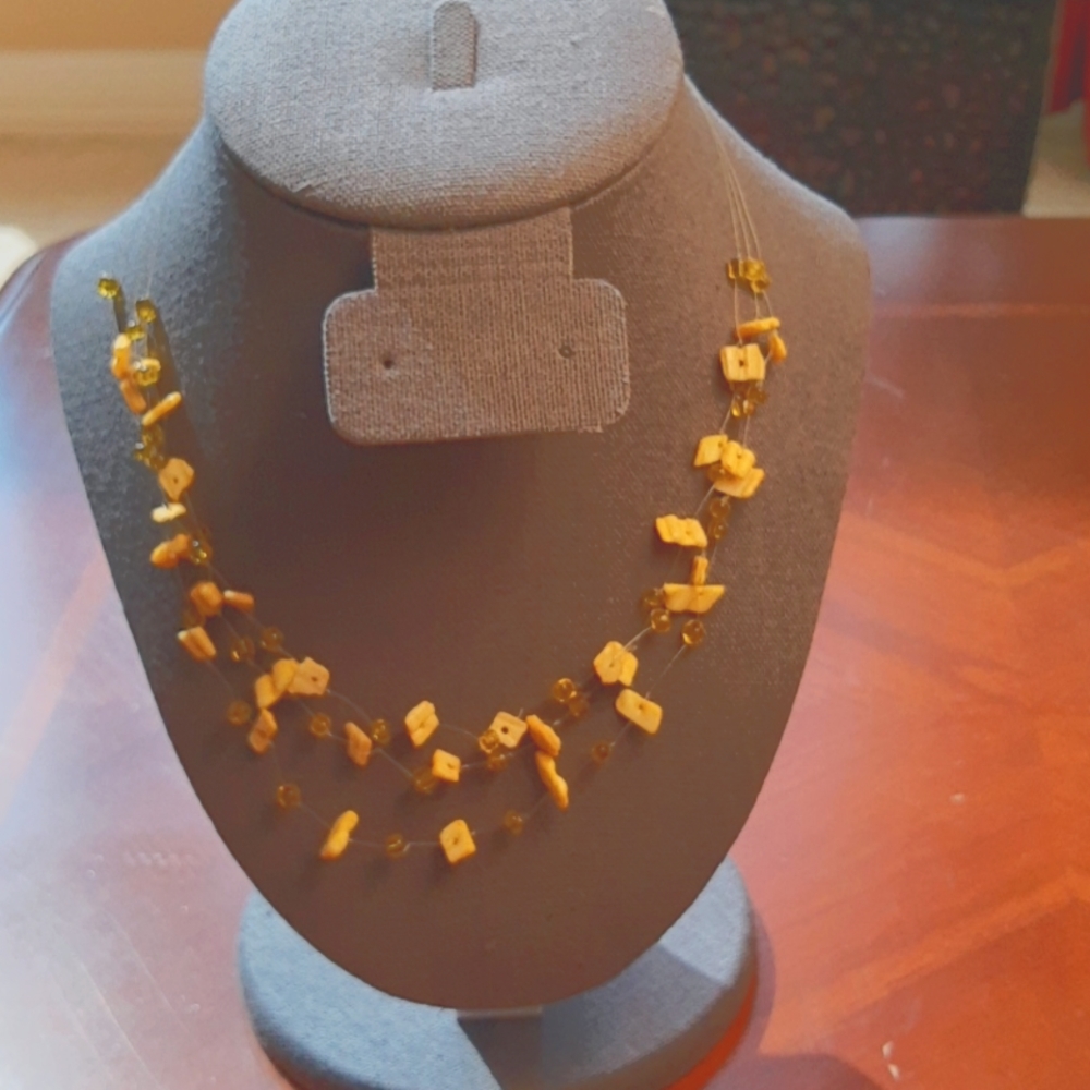 Golden yellow 💛 beaded necklace.